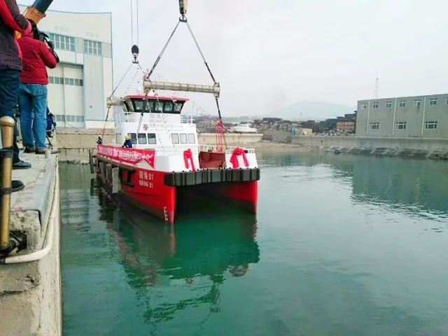 中國首艘全鋁合金雙體高速風(fēng)電運(yùn)維船成功下水，船員培訓(xùn)同步啟動(dòng)